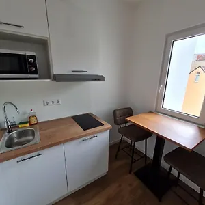 Lenau Hanower